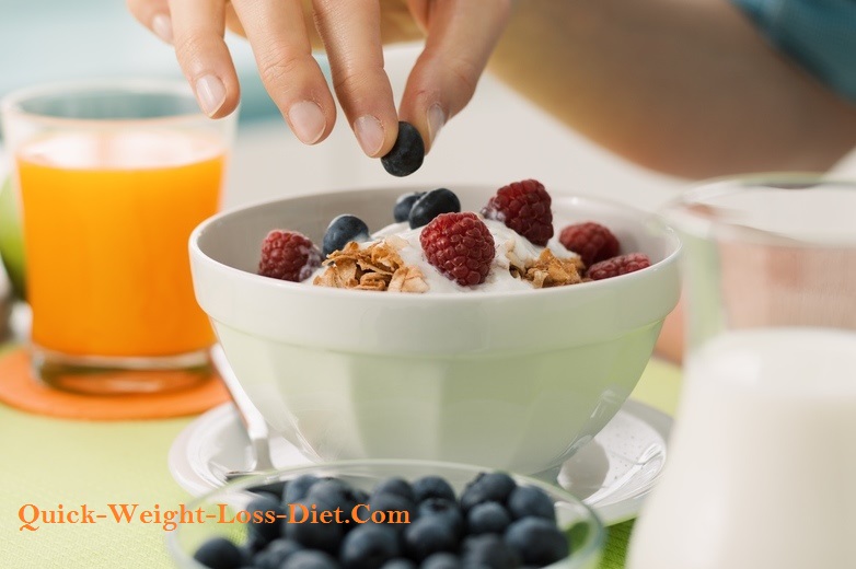 cereal_with_fresh_fruit_and_jogurt